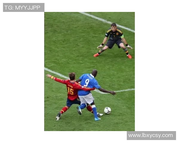 2000欧洲杯经典对决回顾葡萄牙与德国的激烈碰撞与精彩瞬间 2000欧洲杯经典对决回顾葡萄牙与德国的激烈碰撞与精彩瞬间